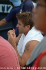 NY06-08-250172.jpg (41108 octets)